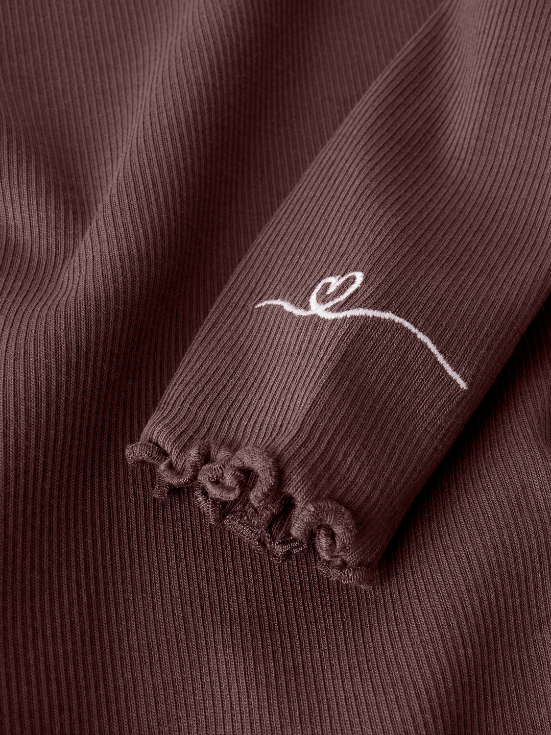 model_shot-front_full